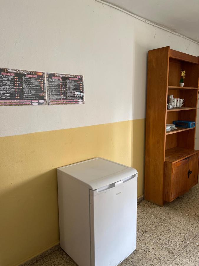 Albergue Municipal Vandrerhjem San Martín del Camino Eksteriør bilde